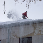 Cleaning roofs from ice, icicles